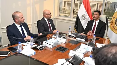 وزير الصناعة يبحث مع ABB مصر خطط التوسع والمشاركة في المشروعات القومية