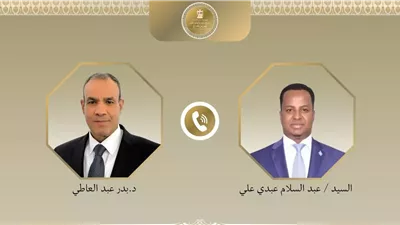 وزير الخارجية يبحث مع نظيره الصومالي العلاقات الثنائية