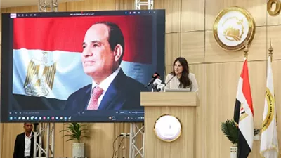 وزيرة الإسكان تسلم عقود توفيق أوضاع الأراضي المضافة بمدينتي العبو