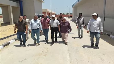 وزيرة الإسكان تتابع سير العمل بمشروعات مياه الشرب والصرف الصحي بع