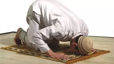 5 حالات يجوز فيها تأخير الصلاة عن وقتها