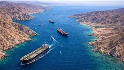 6 سفن فقط تعبر مضيق هرمز في أدنى حصيلة منذ أسابيع