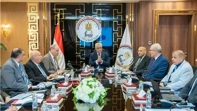 وزير الدولة للإنتاج الحربي يترأس اجتماع اللجنة العليا للقيادات لمتابعة منظومة التدريب