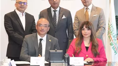 البنك الأهلي المصري يوقع بروتوكول تعاون مع مستشفيات جامعة عين شمس