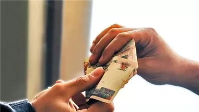 أيهما أفضل إعطاء القرض الحسن لمحتاج واحد أم لأكثر من محتاج؟
