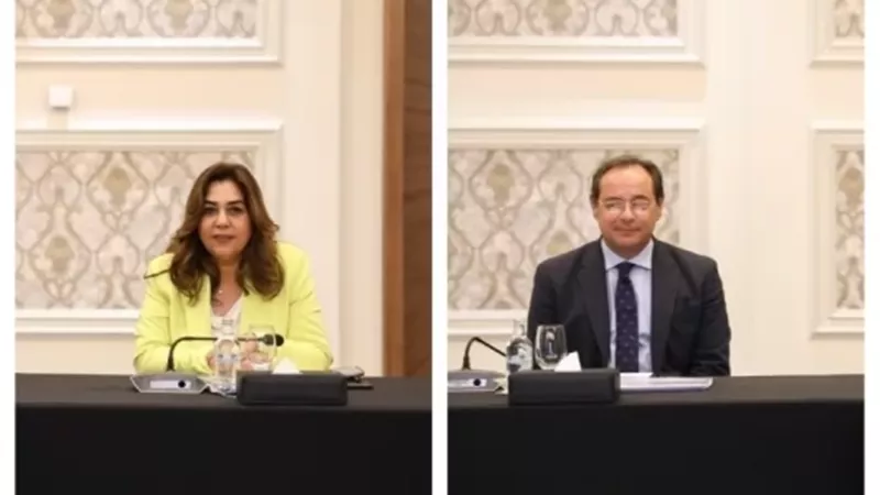 الدكتورة منال عوض