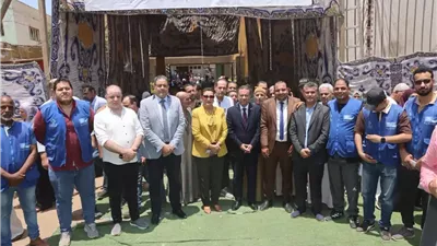 مدبولى يستعرض تقريراً للجنة الطبية العليا لقافلة طبية بالمنوفية