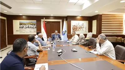 محافظ البحر الأحمر يوجه بسرعة إيجاد حلول لمعوقات العمل بوادي دارا
