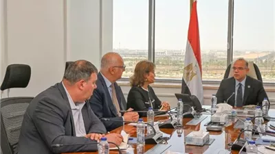 وزير الاستثمار يبحث مع قيادات بنك أوف نيويورك تعزيز التعاون