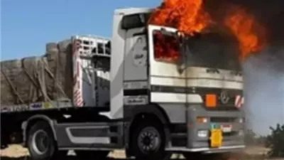 إندلاع حريق بسيارة نقل على الطريق الإقليمى فى المنوفية