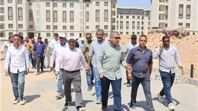 وزيرة الإسكان تتابع ملفات العمل بـ العاشر من رمضان وحدائق العاشر من رمضان