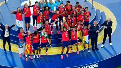 ليس بينهم محمد صلاح ولامين جمال.. التشكيلة المثالية لكأس العالم