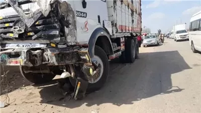 مصرع 4 أثر تصادم سيارتى نقل بطريق إدكو الساحلى بالبحيرة