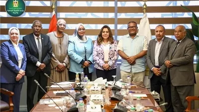 التنمية المحلية تبحث مع النواب والشيوخ احتياجات المواطنين بالمحافظات