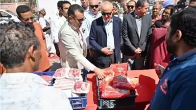 محافظ الأقصر يفتتح سوق اليوم الواحد رقم 53 بتخفيضات تصل إلى 30%