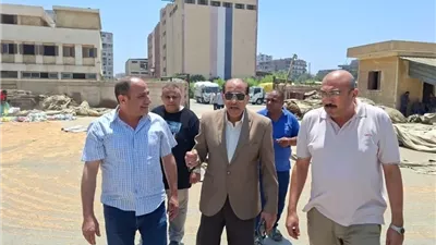وكيل تموين القليوبية يفاجئ مطحن بنها ويتابع توافر السلع التموينية