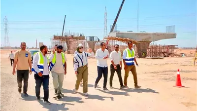 وزيرة الإسكان تتابع موقف تنفيذ عدد من المشروعات بمدينة السويس الجديدة