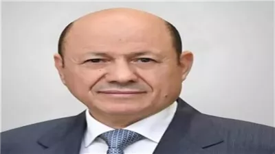 رئيس مجلس القيادة اليمني: ميليشيا الحوثي تصر على المقامرة بمصالح الشعب لخدمة أجندات إيران