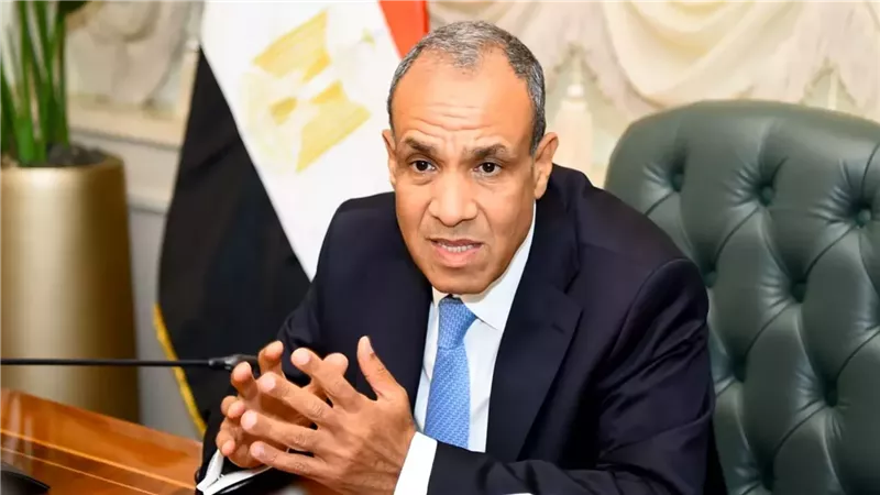 الدكتور بدر عبد العاطي