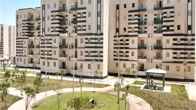 وزيرة الإسكان تتابع موقف تنفيذ عدد من المشروعات وملفات العمل بمدي
