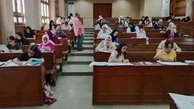 رئيس جامعة العاصمة يتفقد اختبارات القدرات بعدد من الكليات