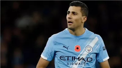 مانشستر سيتي يتمسك بـ رودري رغم عروض ريال مدريد وباريس وبرشلونة