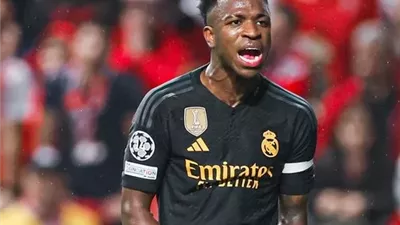 بعد ارتباطه بـ آرسنال .. موعد عودة فينيسيوس جونيور إلى ريال مدريد