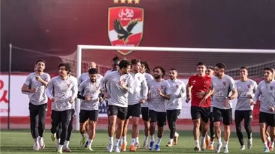 عموتة يطلب 3 صفقات جديدة لحسم قائمة الأهلي قبل السفر الي إسبانيا