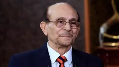 محمد صبحي بعد منحه جائزة الدولة التقديرية للفنون 
