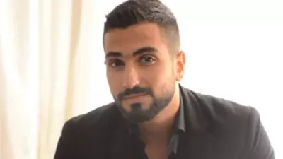 بمكعب روبيك .. الشرنوبي يثيرالجدل بحذف كل صوره على انستجرام