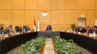 وزيرة الإسكان تتابع منظومة مياه الشرب والصرف بأسيوط