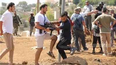 إصابة عدد من الفلسطينيين في اعتداء للمستوطنين شمال القدس