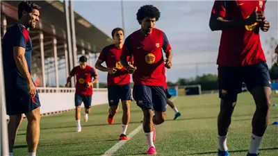 بمشاركة حمزة عبد الكريم.. برشلونة يبدأ تدريباته في إنجلترا.. صور