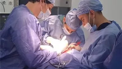 مجمع السويس الطبي يحقق نجاحات متميزة في جراحات الوجه والفكين