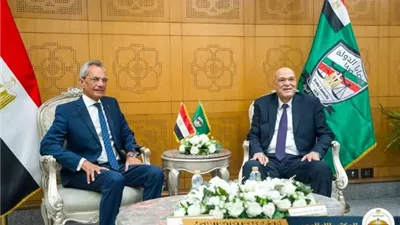 وزير شؤون المجالس النيابية يهنئ رئيس هيئة قضايا الدولة بمنصبه