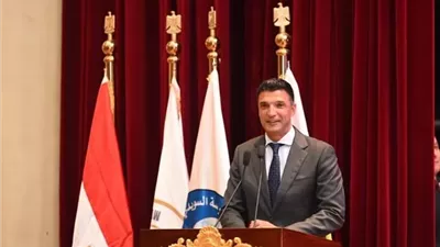 وزير الصناعة يشارك احتفالية تخريج طلاب مدرسة السويدي بالشرقية