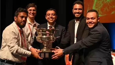 الدكتور حسين الخياط يفوز بكأس الجمعية الأوروبية لجراحي الصدر 2026