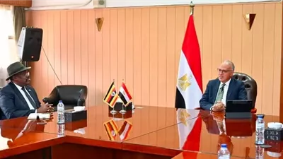 وزير الري يبحث مع وفد أوغندي تعزيز التعاون لمكافحة الحشائش المائي