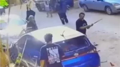 4 يحطمون سيارة ملاكي انتقاما من مالكها بحدائق الأهرام