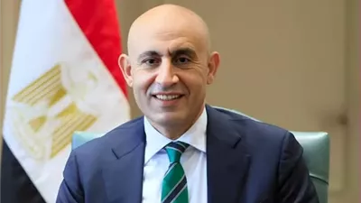 تجديد الثقة في أيمن موسى وأشرف العربي مديرا لتعليم البحر الأحمر