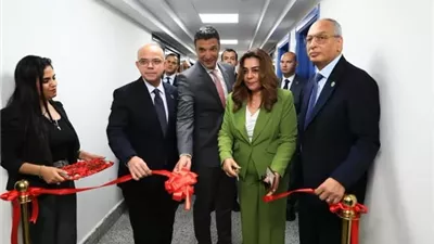 وزير الصناعة يشارك في افتتاح وتسليم معدات لتطوير معامل الرقابة