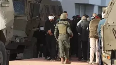 قوات الاحتلال تعتقل عددا من الفلسطينيين خلال عملية عسكرية شمال القدس