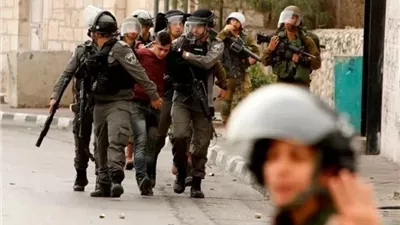 اعتقال عددا من الفلسطينيين خلال عملية عسكرية بالقدس