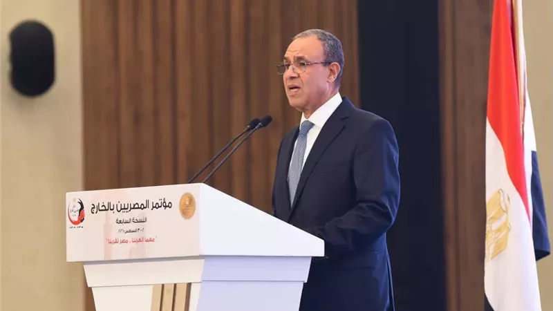 الدكتور بدر عبد العاطي