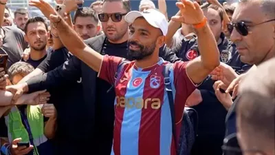 موعد توقيع محمد صلاح الرسمي لنادي طرابزون التركي