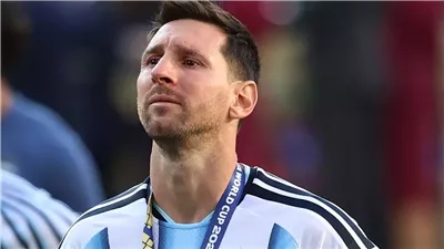 رئيس الاتحاد الأرجنتيني يعلق على اعتزال ميسي دوليا