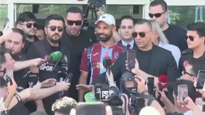 استقبال أسطوري للنجم المصري محمد صلاح فور وصوله إلى تركيا
