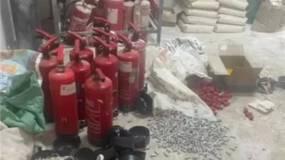 كواليس ضبط مخزن طفايات حريق مغشوشة بالقليوبية