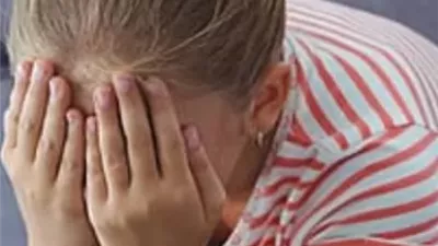 5ذئاب.. التهموا القاصر.. وتناوبوا اغتصابها