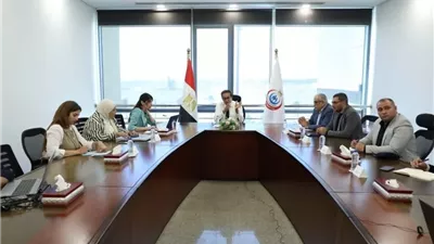 وزير الصحة يبحث مع 